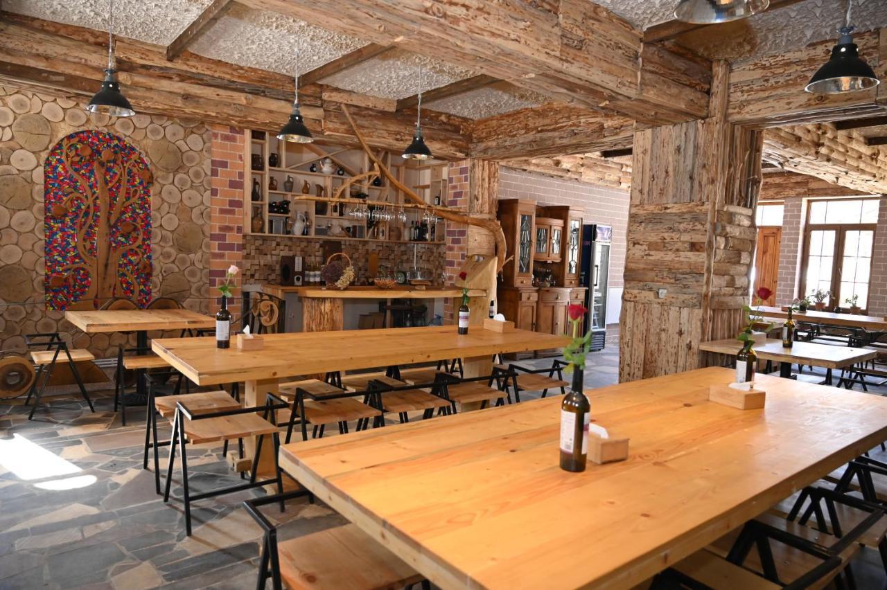 Berkri Gastro Yard & Guest House Yenokavan Eksteriør billede