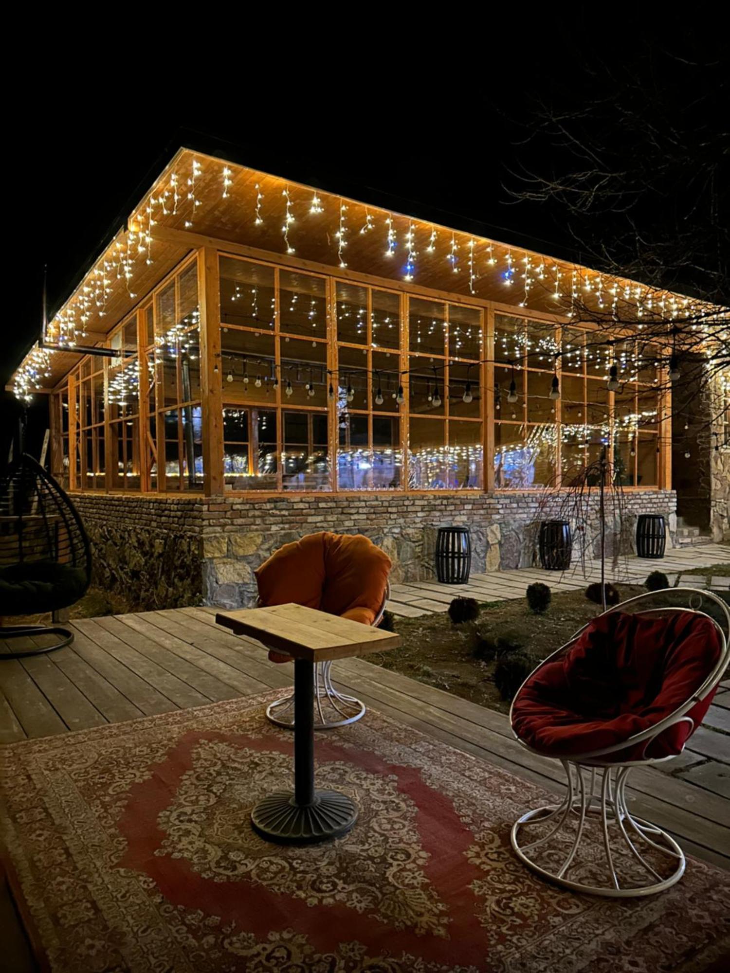 Berkri Gastro Yard & Guest House Yenokavan Eksteriør billede